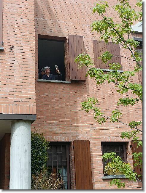 Clicca per scorrere le foto originali ingrandite