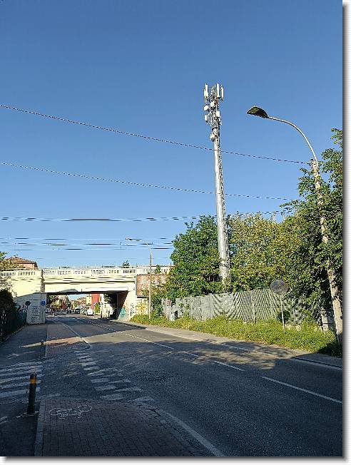 Clicca per scorrere le foto originali ingrandite