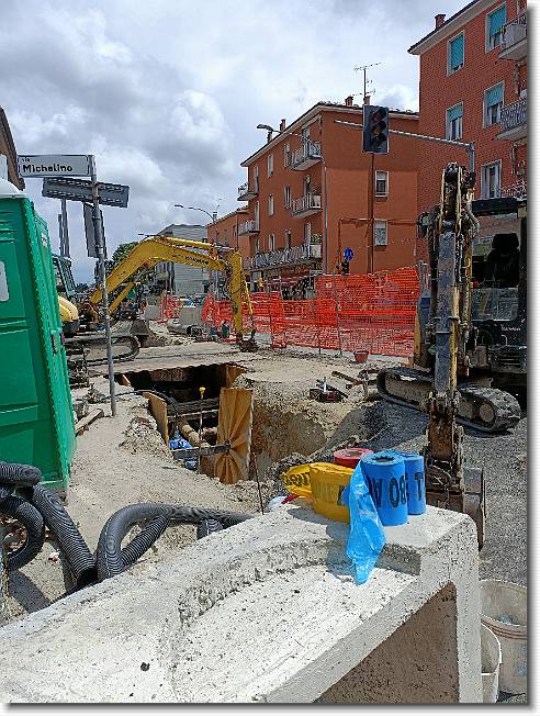 Clicca per scorrere le foto originali ingrandite
