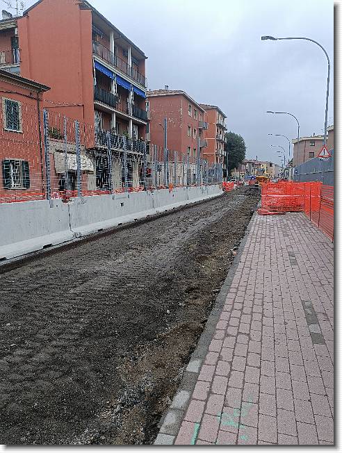Clicca per scorrere le foto originali ingrandite