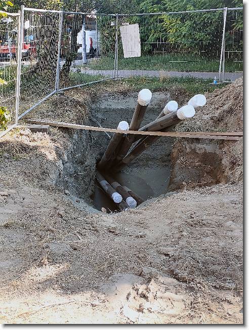 Clicca per scorrere le foto originali ingrandite