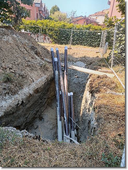 Clicca per scorrere le foto originali ingrandite
