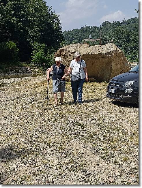 Clicca per scorrere le foto originali ingrandite