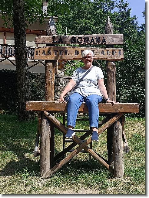 Clicca per scorrere le foto originali ingrandite