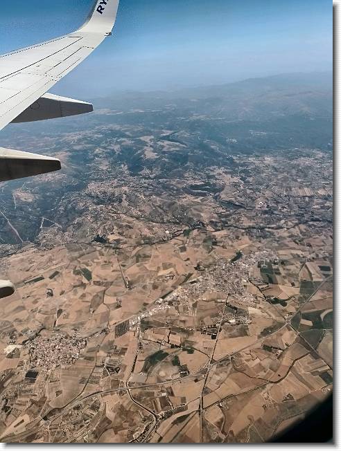 Clicca per scorrere le foto originali ingrandite