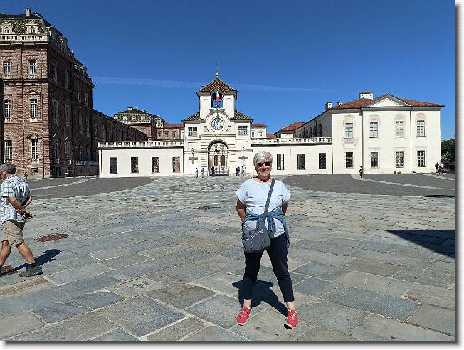 Clicca per scorrere le foto originali ingrandite