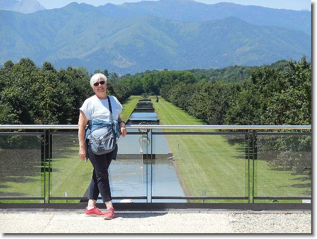 Clicca per scorrere le foto originali ingrandite