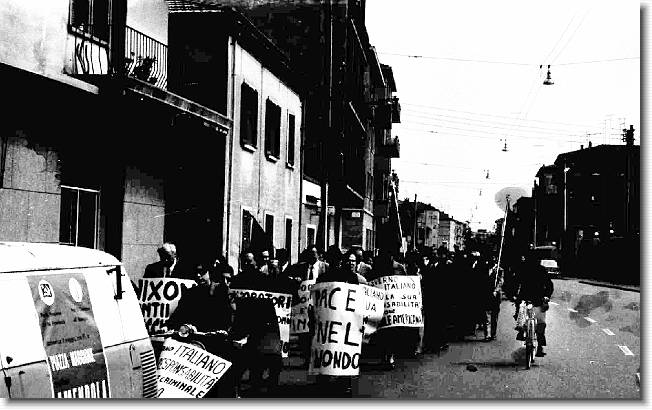 Clicca per scorrere le foto originali ingrandite