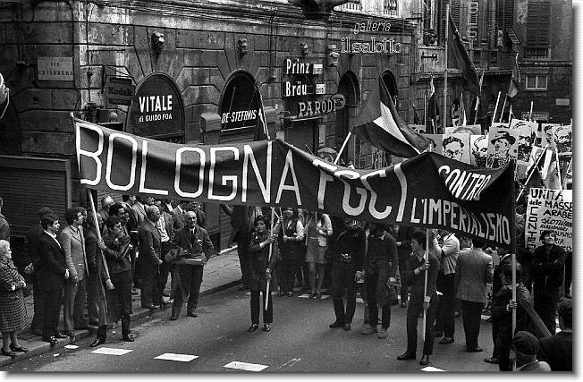 Clicca per scorrere le foto originali ingrandite