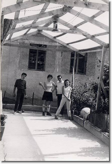 Clicca per scorrere le foto originali ingrandite