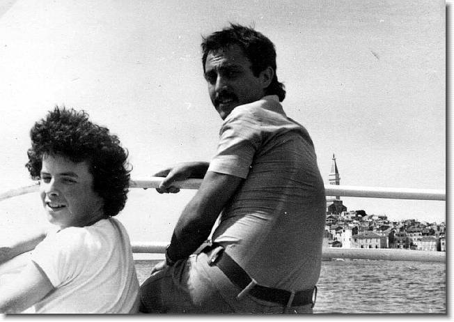 Clicca per scorrere le foto originali ingrandite