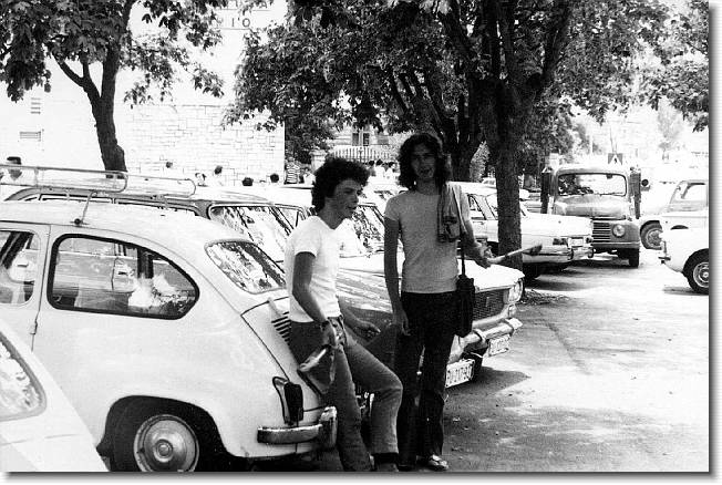Clicca per scorrere le foto originali ingrandite