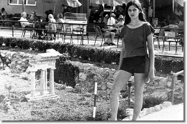 Clicca per scorrere le foto originali ingrandite