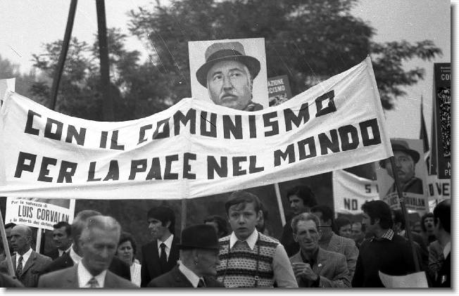 Clicca per scorrere le foto originali ingrandite