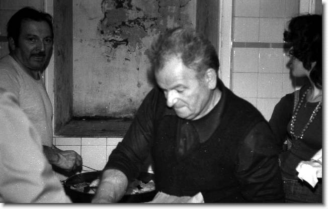 Clicca per scorrere le foto originali ingrandite