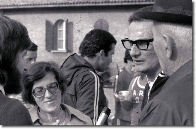Clicca per scorrere le foto originali ingrandite