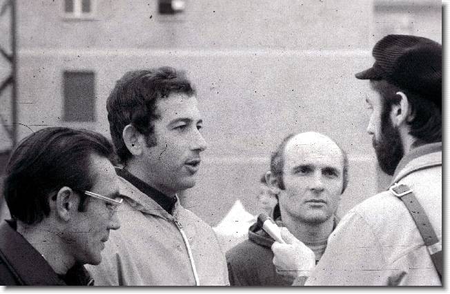 Clicca per scorrere le foto originali ingrandite