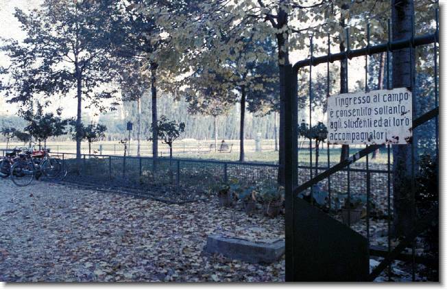 Clicca per scorrere le foto originali ingrandite