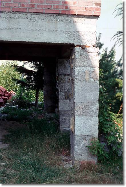 Clicca per scorrere le foto originali ingrandite
