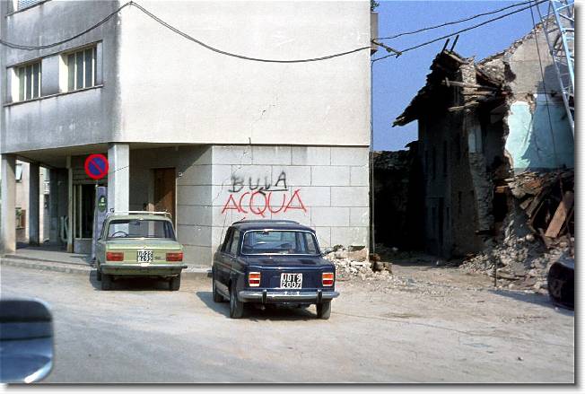 Clicca per scorrere le foto originali ingrandite