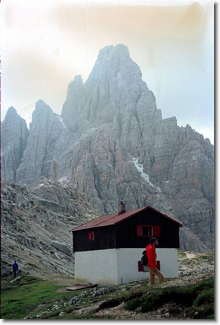 Clicca per scorrere le foto originali ingrandite