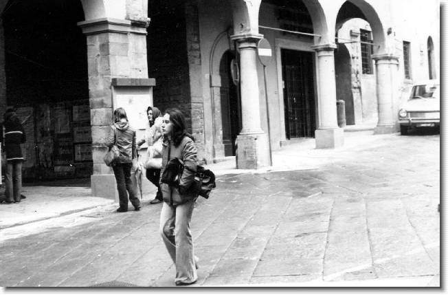 Clicca per scorrere le foto originali ingrandite