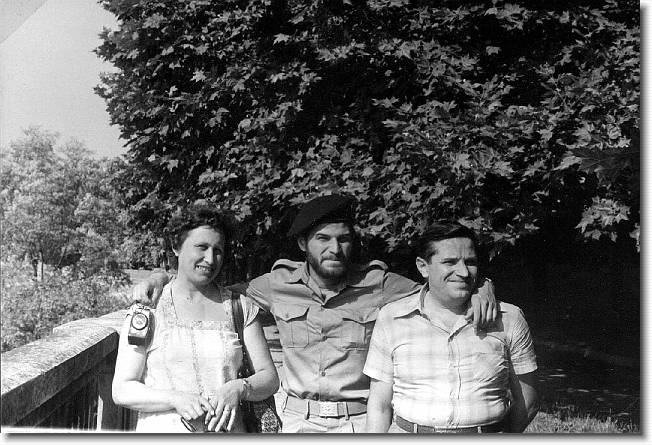 Clicca per scorrere le foto originali ingrandite