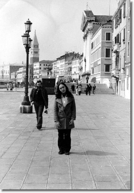 Clicca per scorrere le foto originali ingrandite