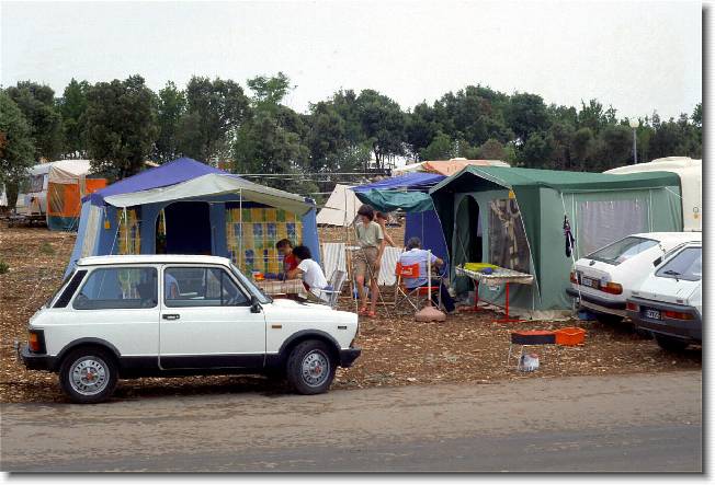 Clicca per scorrere le foto originali ingrandite