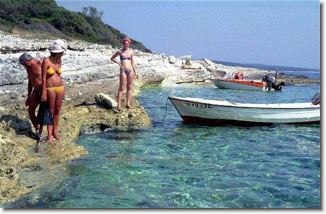 Clicca per scorrere le foto originali ingrandite
