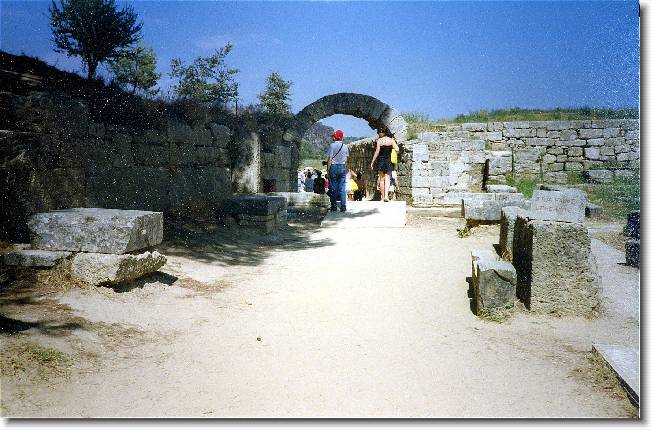 Clicca per scorrere le foto originali ingrandite