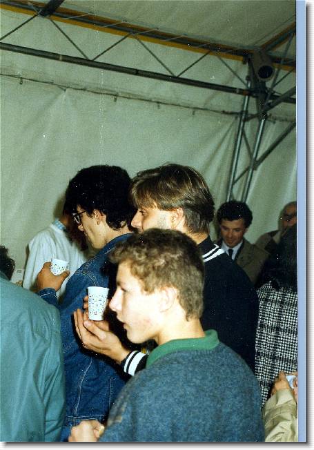 Clicca per scorrere le foto originali ingrandite