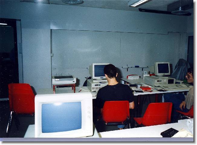 Clicca per scorrere le foto originali ingrandite