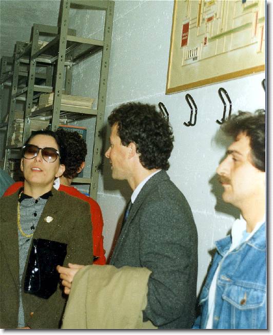 Clicca per scorrere le foto originali ingrandite