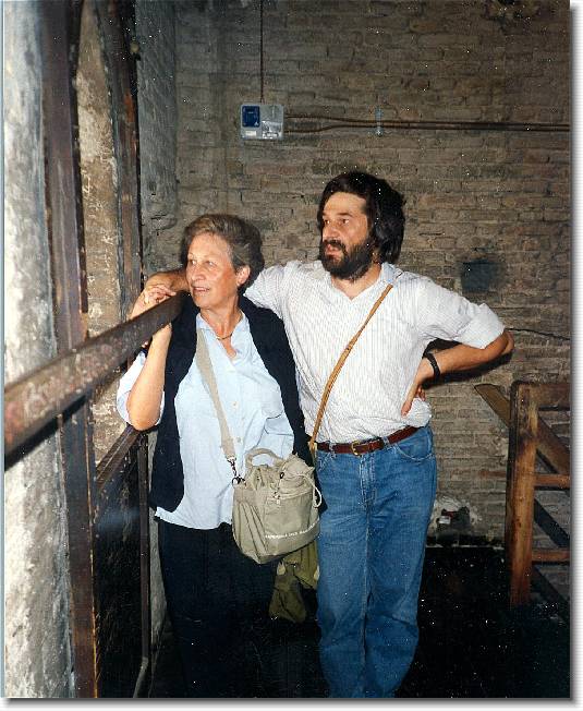 Clicca per scorrere le foto originali ingrandite