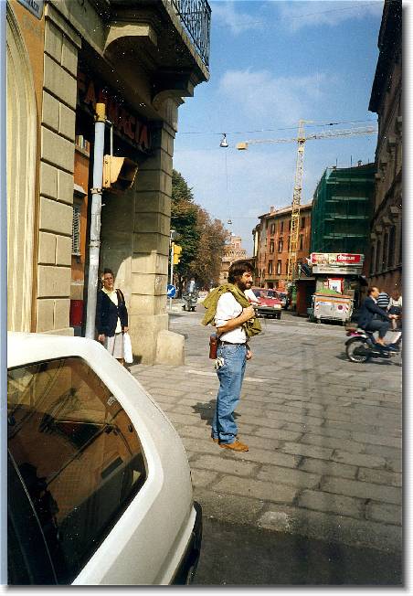 Clicca per scorrere le foto originali ingrandite
