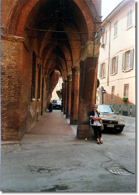 Clicca per scorrere le foto originali ingrandite