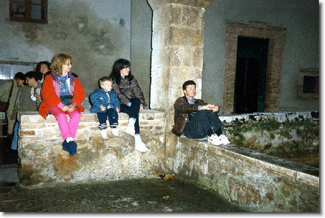 Clicca per scorrere le foto originali ingrandite