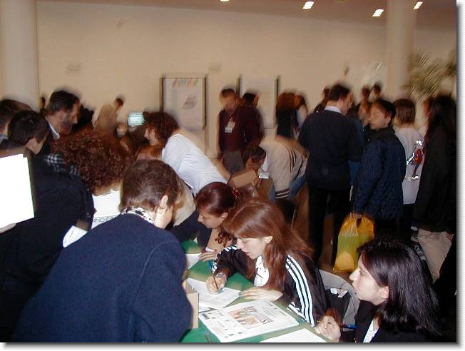 Clicca per scorrere le foto originali ingrandite