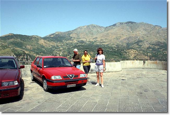 Clicca per scorrere le foto originali ingrandite