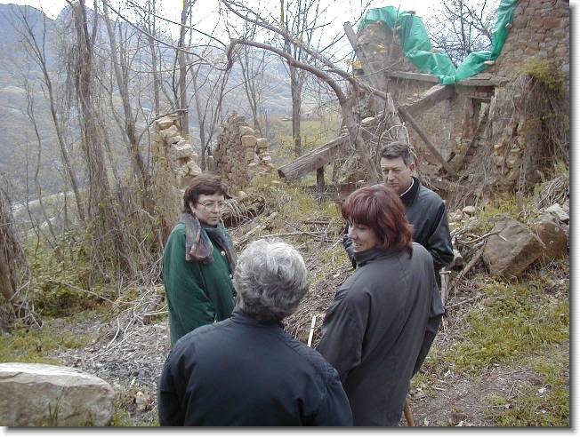 Clicca per scorrere le foto originali ingrandite