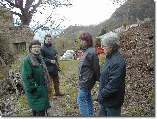 Clicca per scorrere le foto originali ingrandite