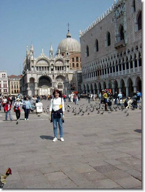 Clicca per scorrere le foto originali ingrandite