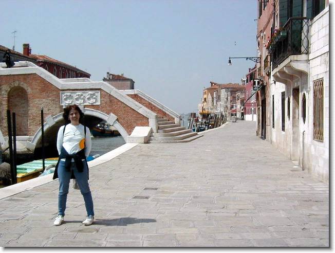 Clicca per scorrere le foto originali ingrandite