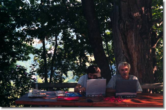 Clicca per scorrere le foto originali ingrandite