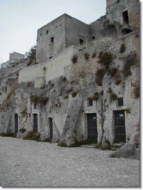 Clicca per scorrere le foto originali ingrandite
