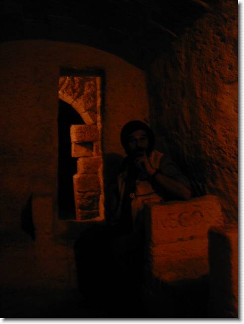 Clicca per scorrere le foto originali ingrandite