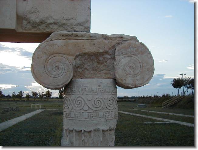 Clicca per scorrere le foto originali ingrandite