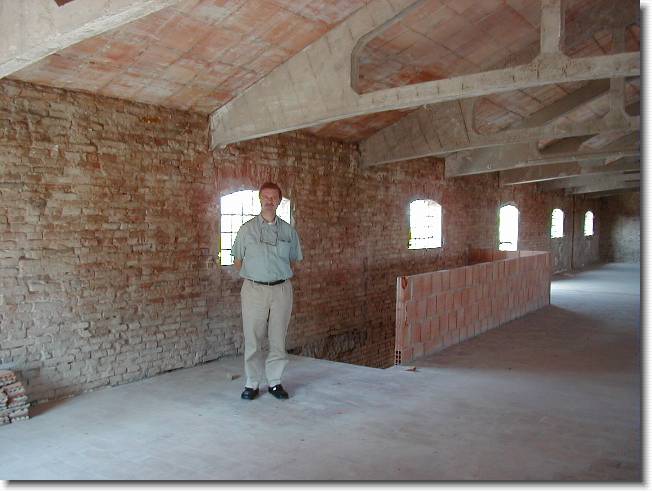 Clicca per scorrere le foto originali ingrandite