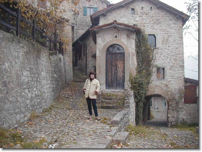 Clicca per scorrere le foto originali ingrandite